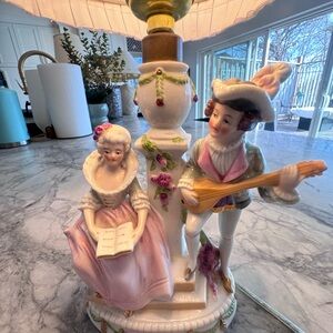 ✨ Enchanting Vintage Porcelain Figurine Boudoir Lamp